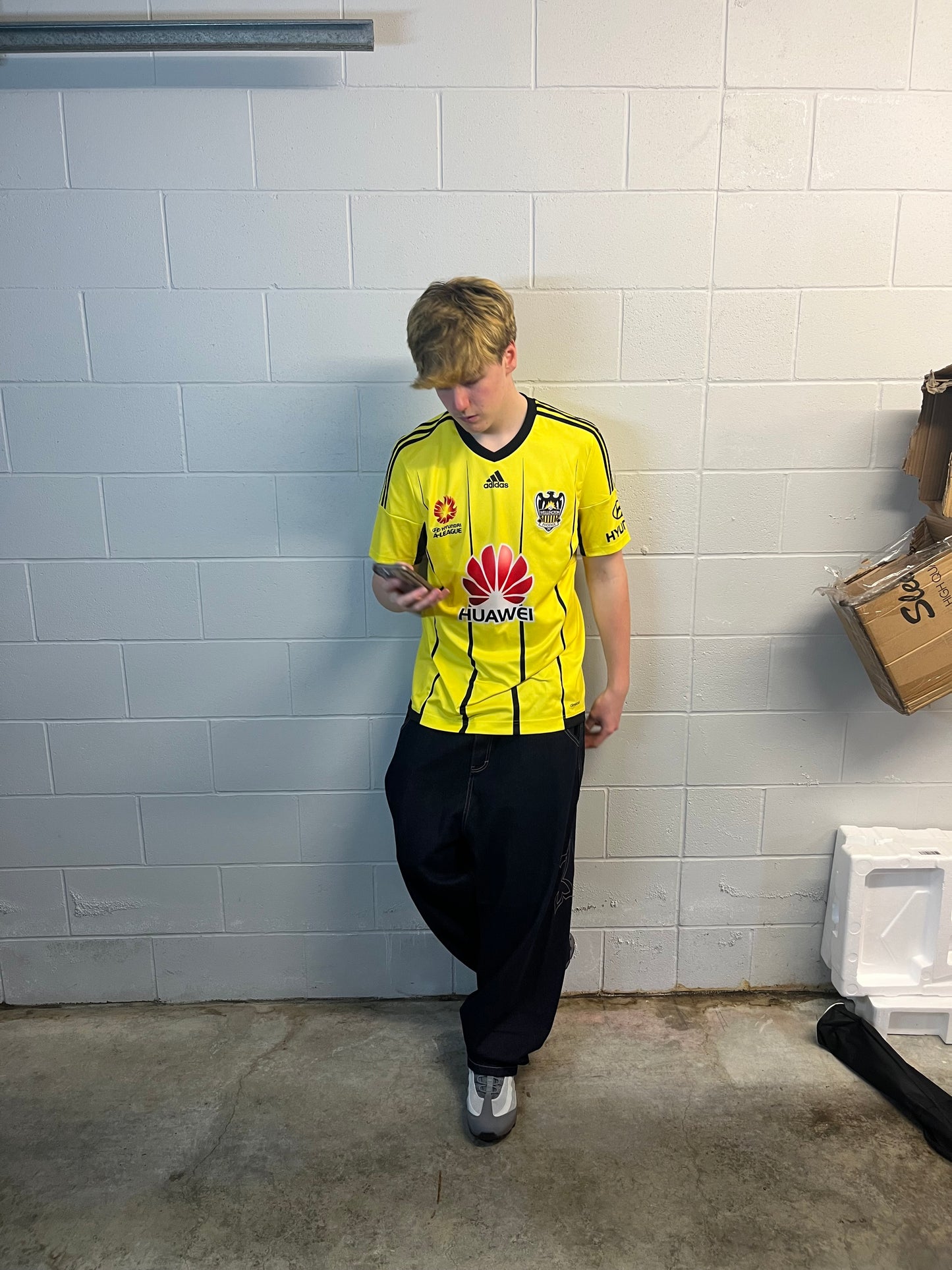 Wellington Phoenix 2015-2016 Home Kit