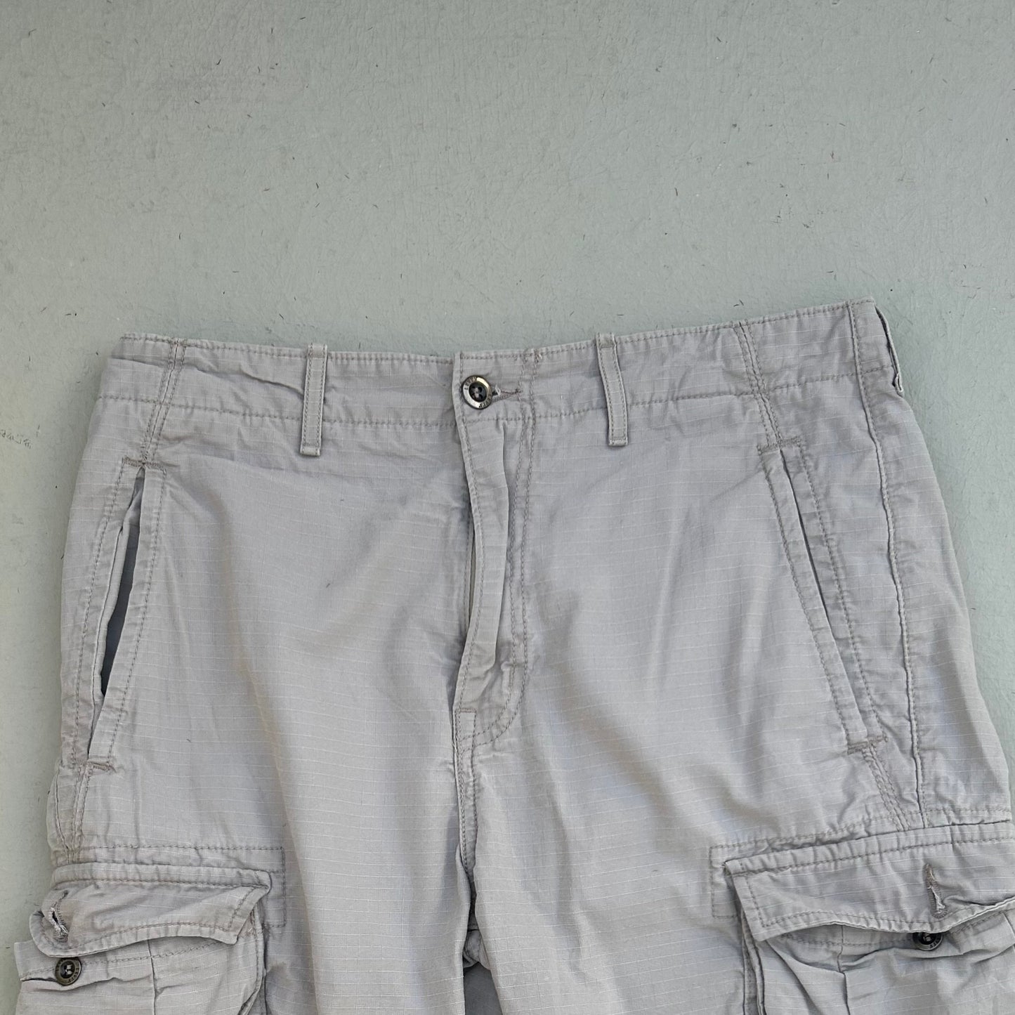 Y2K Brown Levi's Cargo Shorts - 31
