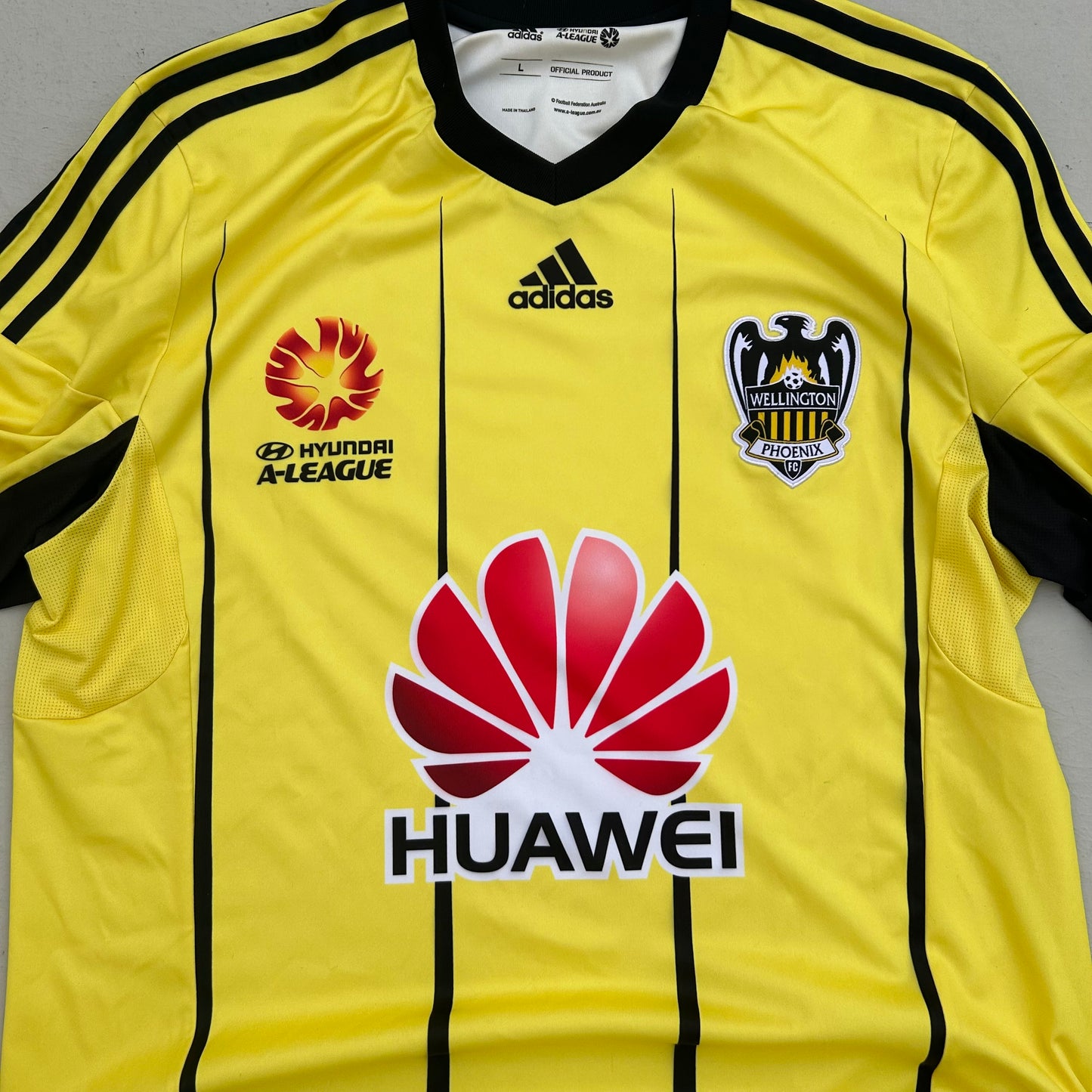 2015-16 Wellington Phoenix Yellow Adidas Home Shirt - L